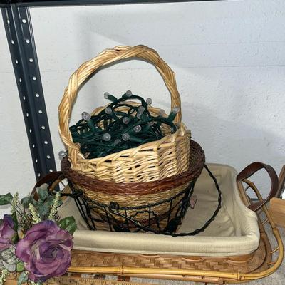 Sale Photo Thumbnail #34: Baskets and other misc décor