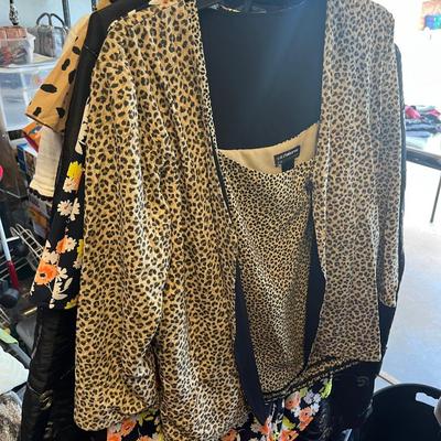 Sale Photo Thumbnail #175: Mostly blouses size large and XL