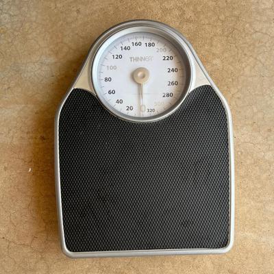 Sale Photo Thumbnail #225: Analog weight scale
