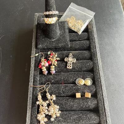 Sale Photo Thumbnail #261: Jewelry holders with earrings, rings and pendant