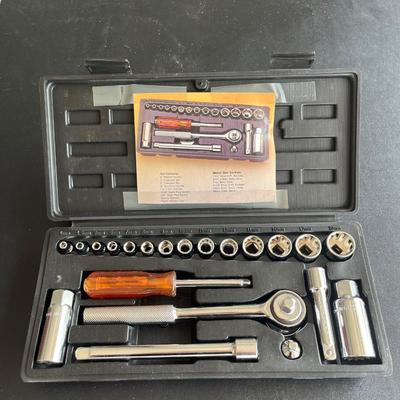 Sale Photo Thumbnail #310: New socket set in plastic carrying case