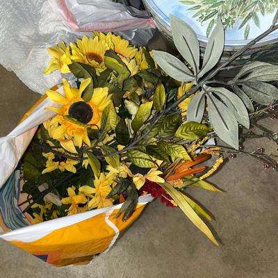 Sale Photo Thumbnail #337: Large tin can with all the state birds, bag of sunflowers and other fall floral and a couple wreaths