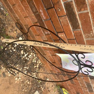 Sale Photo Thumbnail #356: Collapsible metal plant stand