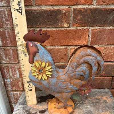 Sale Photo Thumbnail #411: 2 metal roosters