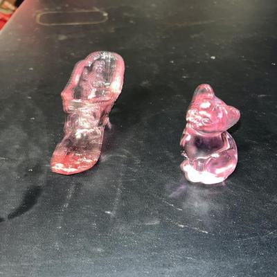 Sale Photo Thumbnail #466: Pink Fenton glass shoe and cat figurine