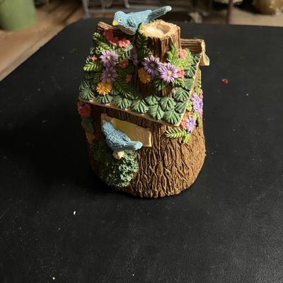 Sale Photo Thumbnail #545: Decorative birdhouse that's actually a music box
