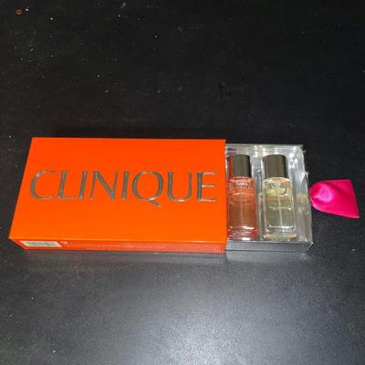 Sale Photo Thumbnail #580: Clinique A Little Happiness gift set