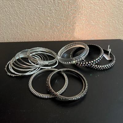 Sale Photo Thumbnail #588: Bundle of bangle bracelets