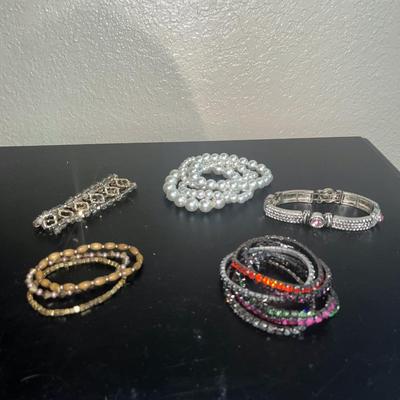 Sale Photo Thumbnail #591: Bundle of stretch bracelets