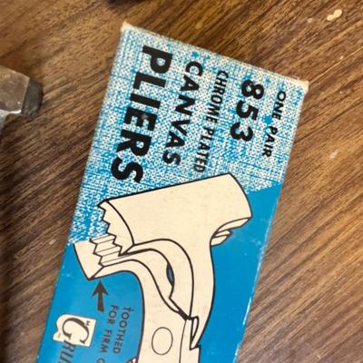 Lot 319 Canvas Pliers