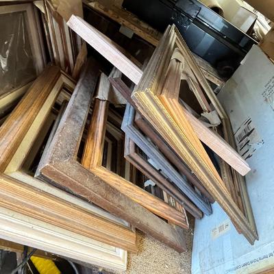 Lot 322 Bin #2 Frames