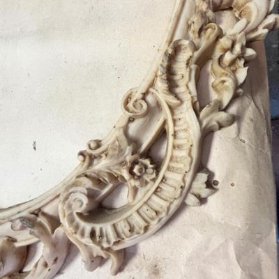 Lot 326 Round/ Oval frames