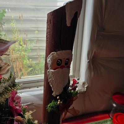 Holiday Cheer Décor Lot – Small Tree adorned with bows and more, Faux Poinsettias, Santa & More! Light up JOY