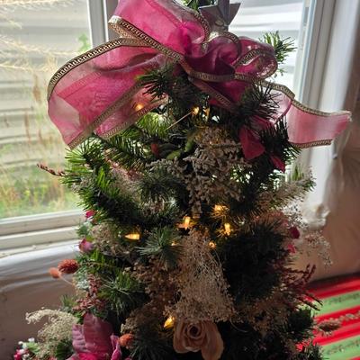 Holiday Cheer Décor Lot – Small Tree adorned with bows and more, Faux Poinsettias, Santa & More! Light up JOY