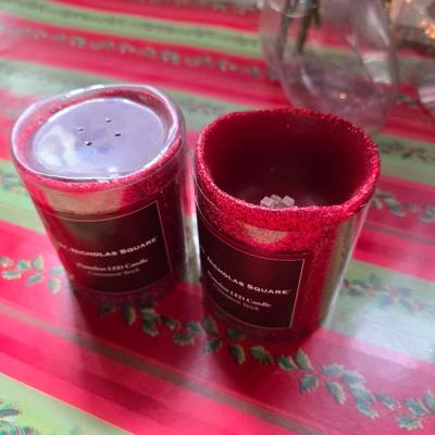 Christmas Kitchen & Tabletop Décor Lot – Serveware, Linens, Mugs & More!