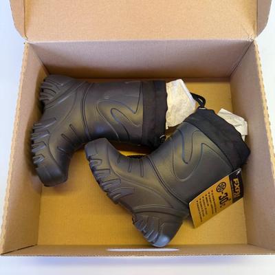 Sale Photo Thumbnail #90: Rated for -30°C weather. Never worn. Durable rubber with adjustable drawstring top.