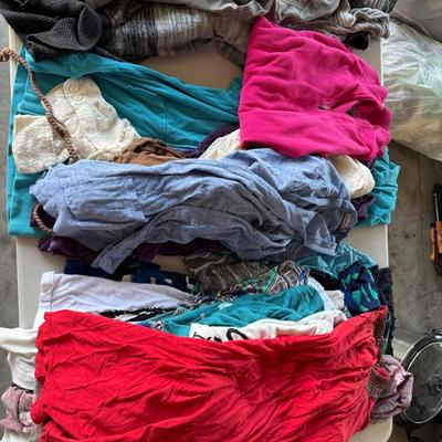 Sale Photo Thumbnail #106: Women's Clothes Lot (Sm-XL) 
Pants 0-6