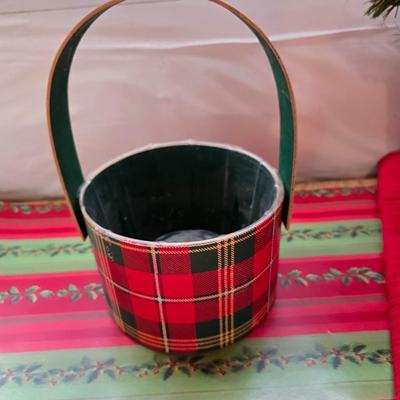 Holiday Drinkware & Serving Lot – Glasses, Bowls, Mugs & More! All in 21-gallon tote!