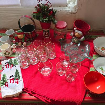 Holiday Drinkware & Serving Lot – Glasses, Bowls, Mugs & More! All in 21-gallon tote!