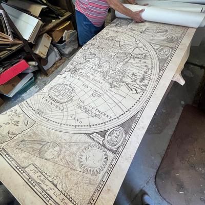 Lot 334 World Map Read description