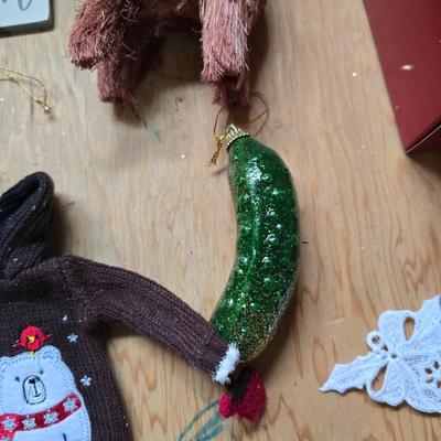Christmas Craft & Decor Lot – Ribbons, Cards, Ornaments, Signs & More!