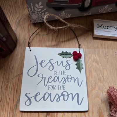 Christmas Craft & Decor Lot – Ribbons, Cards, Ornaments, Signs & More!