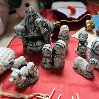 Snowman & Santa Décor Lot – Folk Art, Flags, Figurines & More! All in a lidded storage tote!