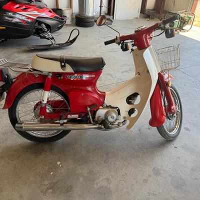 Sale Photo Thumbnail #135: Vintage Honda Passport 70cc bike in red and cream. Good condition for age.