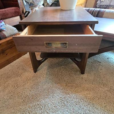 Vintage Mersman Coffee & End Table Set – Mid-Century Modern Style with ceramic lamp and shade