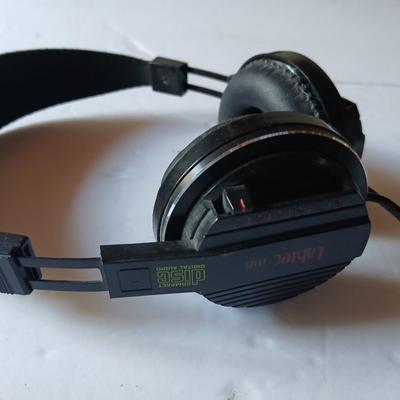 Vintage Panasonic Boombox & GE AM/FM Radio – Retro Electronics with two sets of earphones