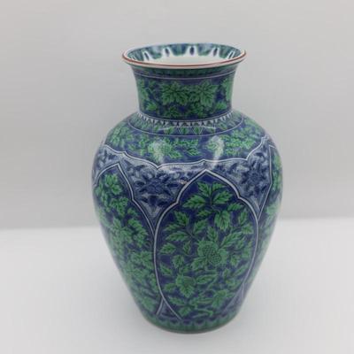 Large Vintage Mid-Century Japanese Porcelain Vase
