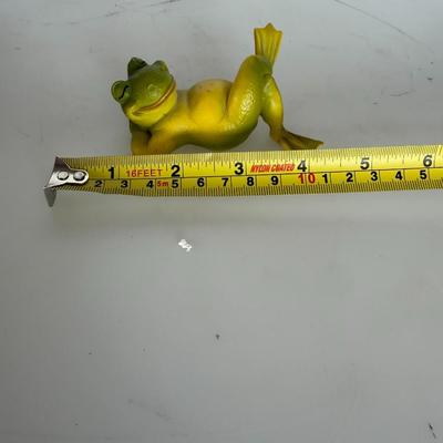 Sale Photo Thumbnail #306: Reclining Glass Frog with Wine Goblet