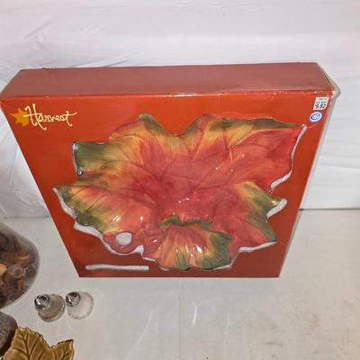 Fall Harvest Décor Lot – Towels, Candles, Figurines, & More