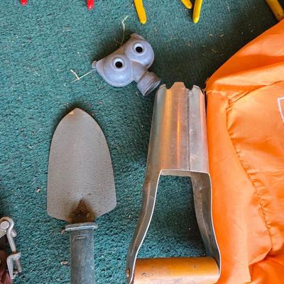 Mixed Tool & Garden Supply Lot – Gloves, Hammers, Stakes & More