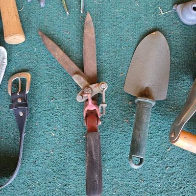Mixed Tool & Garden Supply Lot – Gloves, Hammers, Stakes & More