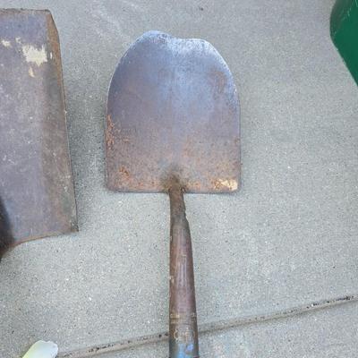 Yard Tools – Shovels & Weeder Trio