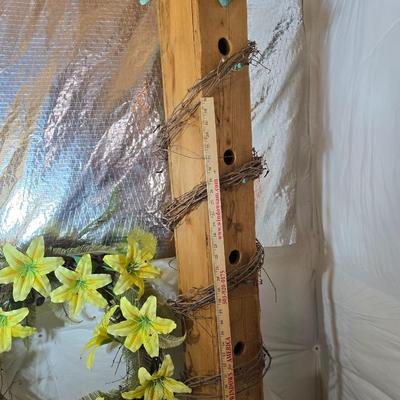 Rustic Birdhouse Tower & Floral Wreath – Garden Décor Set