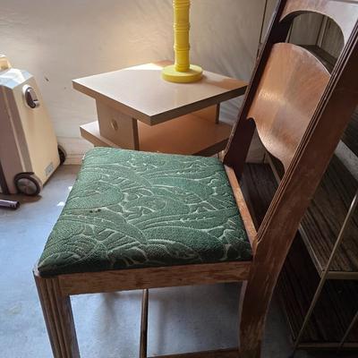 Mid-Century End Table, Vintage Shelf, Chair & Lamp Lot