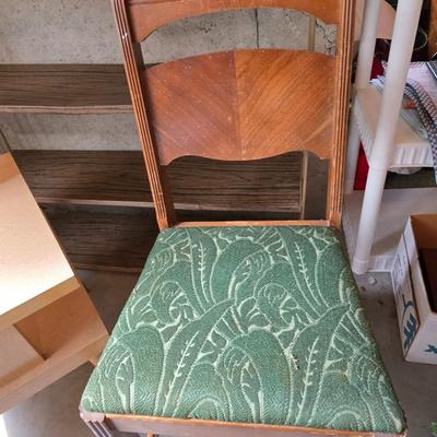 Mid-Century End Table, Vintage Shelf, Chair & Lamp Lot