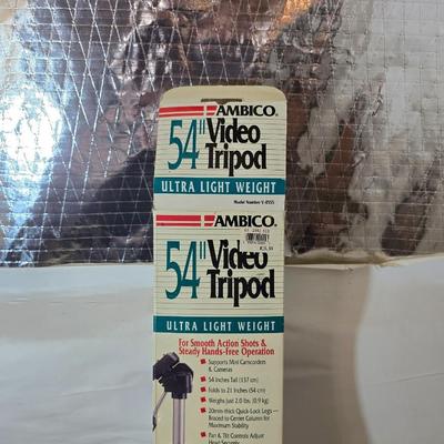 Vintage Kodak Camera Lot with Tripod & Flashbulbs