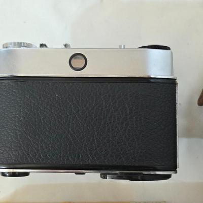 Vintage Kodak Camera Lot with Tripod & Flashbulbs