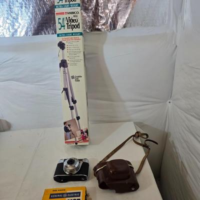 Vintage Kodak Camera Lot with Tripod & Flashbulbs