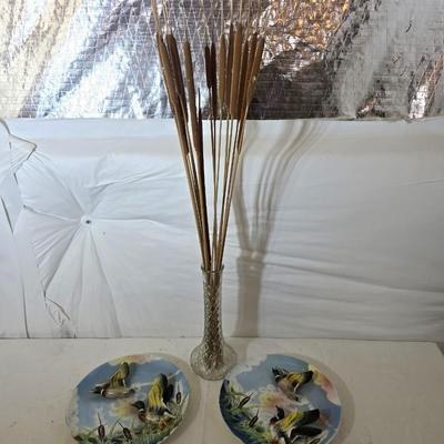 Vintage Japan Mallard Wall Plates & Cattail Vase Decor Lot with Cattail Vase Arrangement