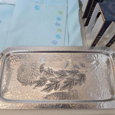 Entertaining Glassware & Serving Lot – Luminarc, Tray, Embroidered placemats