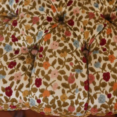Vintage Floral Upholstered Victorian Tuft-Back Accent Side Chair with Rose Carving