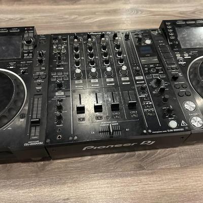 Sale Photo Thumbnail #14: Full set of CDJs for any DJ professionals. This pair has been utilized for training purposes only and has been in a controlled environment.