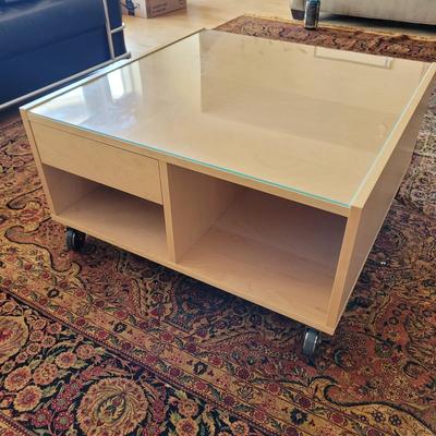 Ikea Boksel Coffee Table on Casters (D-EL)