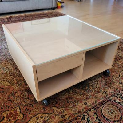 Ikea Boksel Coffee Table on Casters (D-EL)