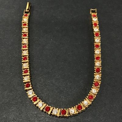 Beautiful, vintage, gold, toned, rhinestone tennis bracelet