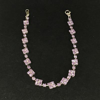 Beautiful, vintage light, purple rhinestone bracelet